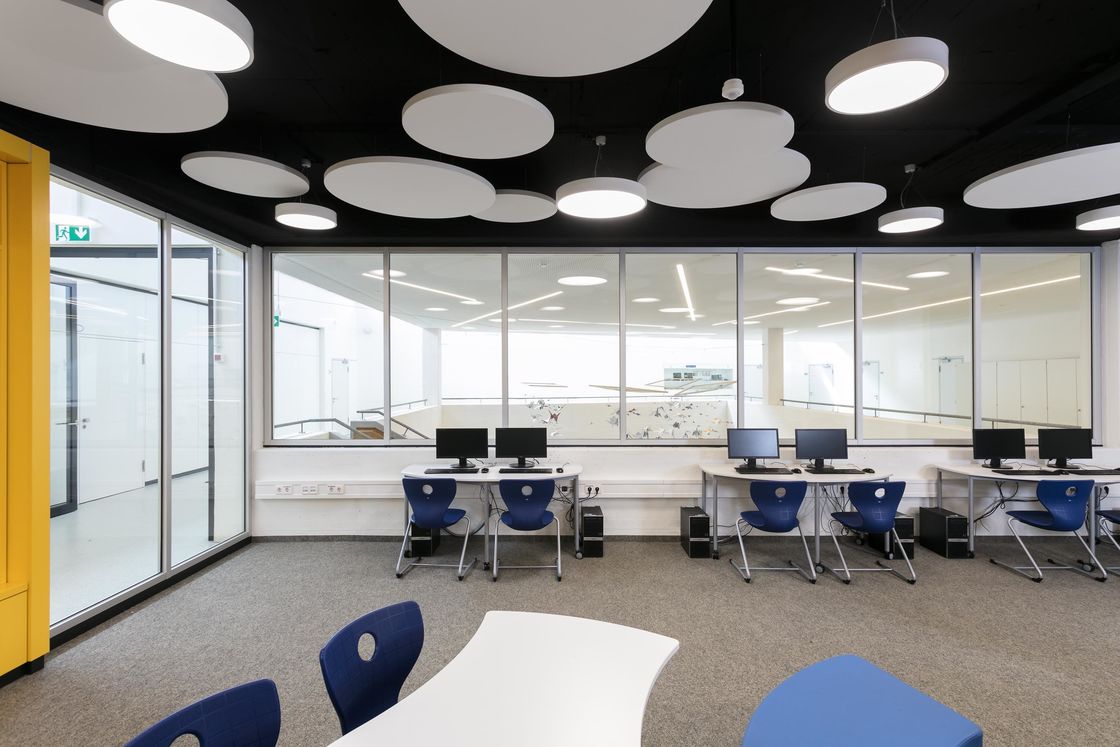 90mm Aluminum Frame Glass Partition Wall System with Tempered Glass