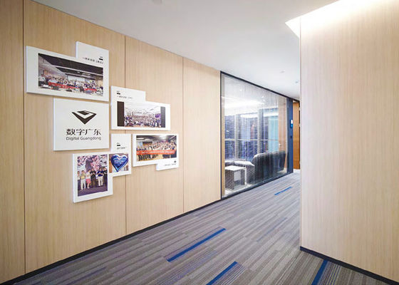 οικόπεδο με στερεό διαμέρισμα με πόρτα με μελαμίνη, πόρτα από χάλυβα, οικόπεδο με γυάλινο διαμέρισμα για χώρο γραφείου